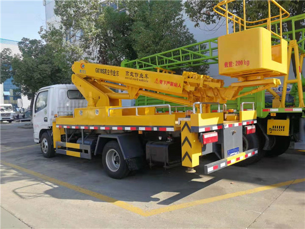 東風(fēng)國六18米伸縮臂高空作業(yè)車-程力直臂高空作業(yè)車